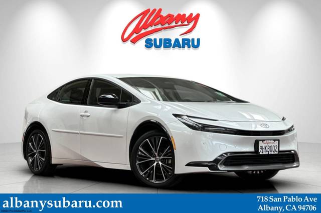 2023 Toyota Prius XLE FWD photo