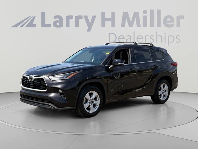 2021 Toyota Highlander LE FWD photo