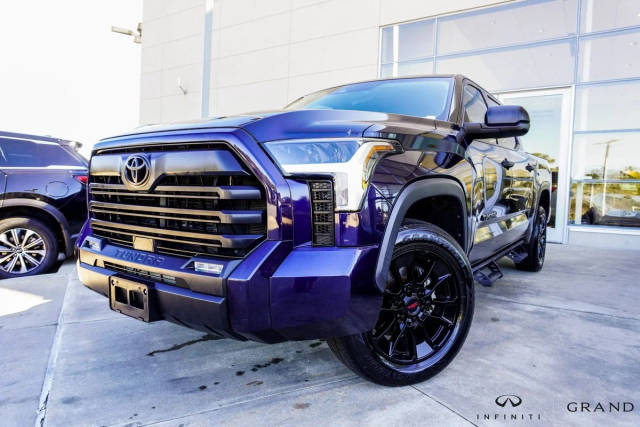2022 Toyota Tundra SR5 4WD photo