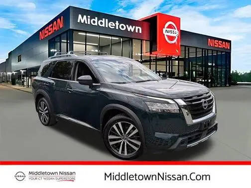 2023 Nissan Pathfinder Platinum 4WD photo