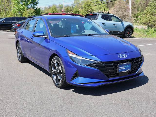 2023 Hyundai Elantra SEL FWD photo