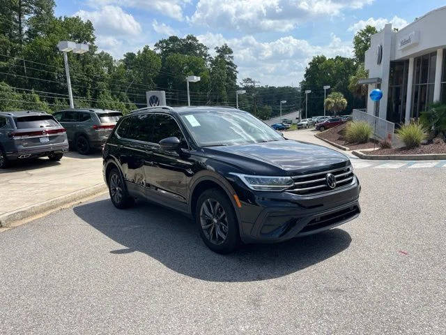 2023 Volkswagen Tiguan SE FWD photo