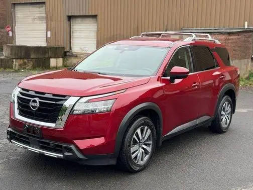 2023 Nissan Pathfinder SL 4WD photo