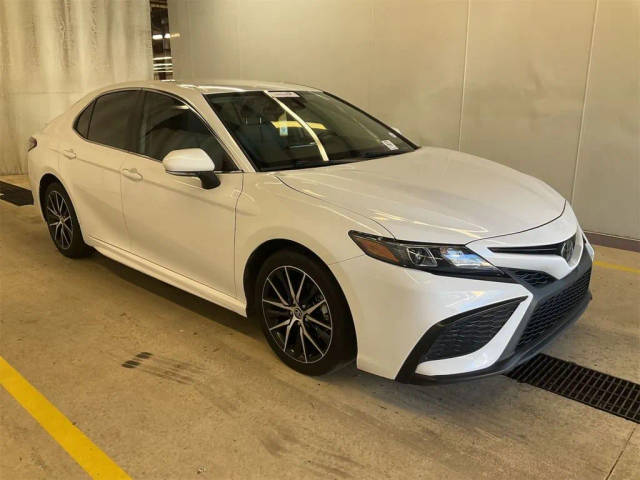 2023 Toyota Camry SE FWD photo