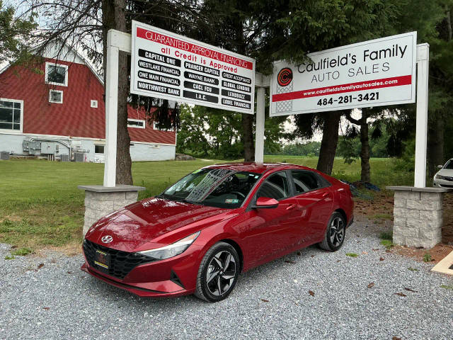 2023 Hyundai Elantra SEL FWD photo