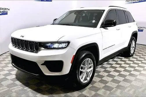 2023 Jeep Grand Cherokee Laredo X 4WD photo