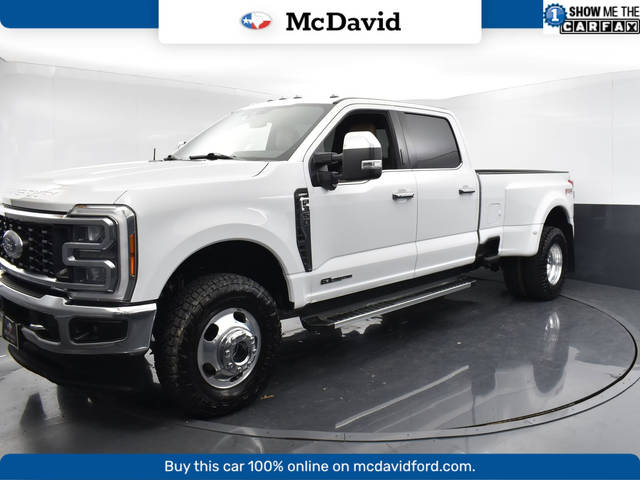 2023 Ford F-350 Super Duty LARIAT 4WD photo