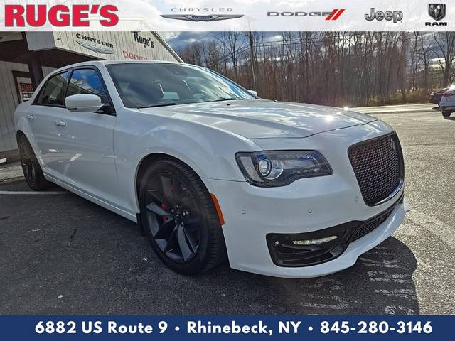 2023 Chrysler 300 300C RWD photo