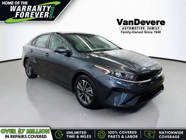 2023 Kia Forte LXS FWD photo