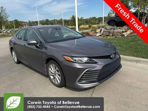 2021 Toyota Camry LE FWD photo