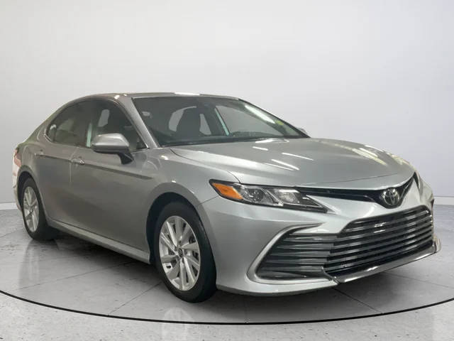2023 Toyota Camry LE FWD photo