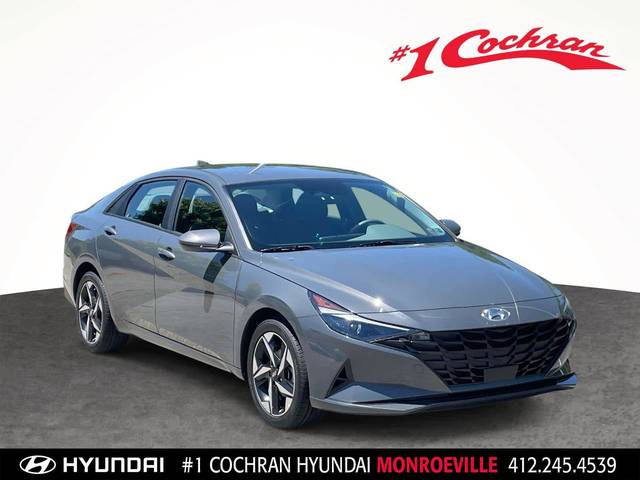 2023 Hyundai Elantra SEL FWD photo