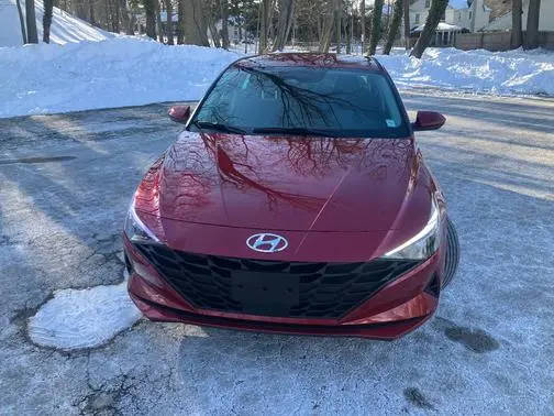 2023 Hyundai Elantra SEL FWD photo