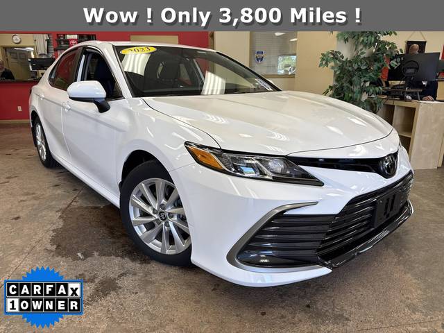2023 Toyota Camry LE FWD photo