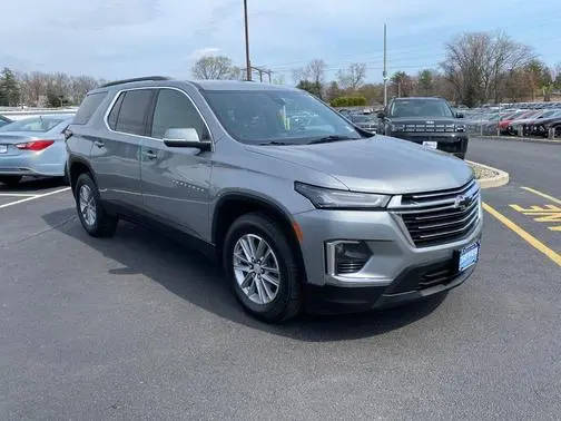 2023 Chevrolet Traverse LT Cloth AWD photo