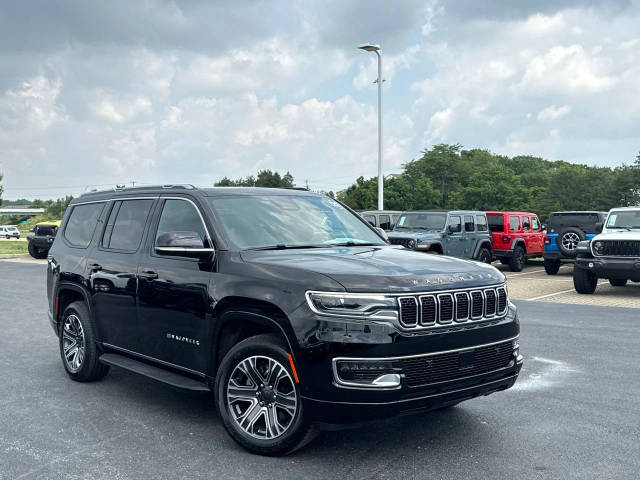 2023 Jeep Wagoneer 4WD photo