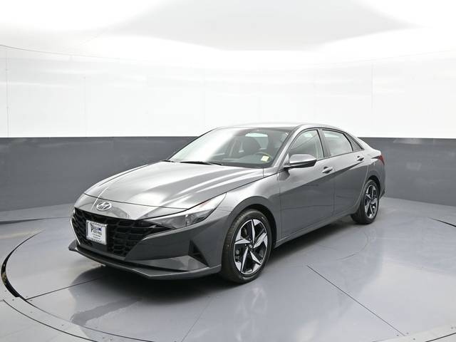 2023 Hyundai Elantra SEL FWD photo