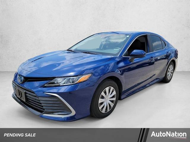 2023 Toyota Camry Hybrid LE FWD photo