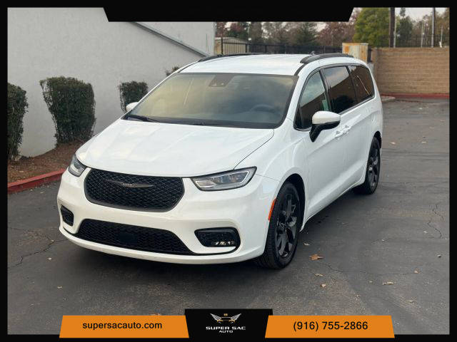 2023 Chrysler Pacifica Minivan Touring L FWD photo