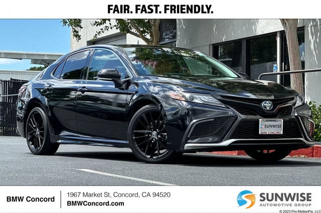 2023 Toyota Camry Hybrid XSE FWD photo
