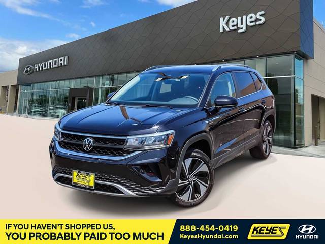 2023 Volkswagen Taos SE AWD photo