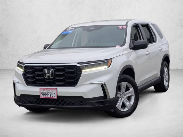 2023 Honda Pilot LX FWD photo