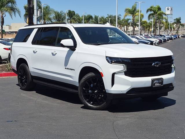 2023 Chevrolet Suburban RST 4WD photo