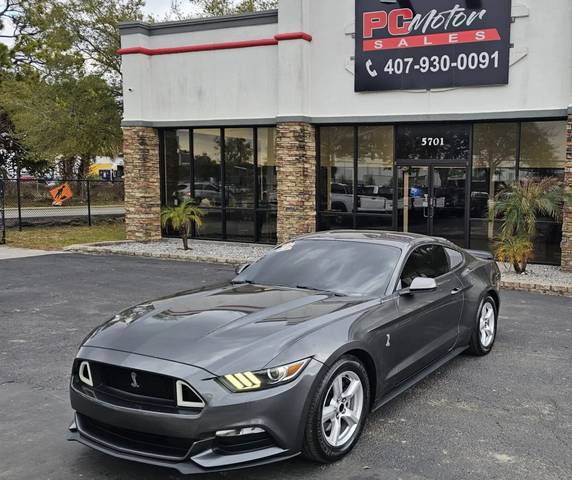 2015 Ford Mustang V6 RWD photo