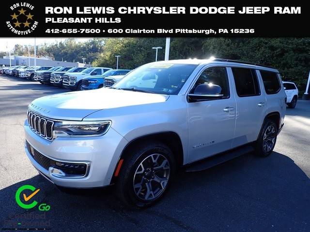 2023 Jeep Wagoneer Series III 4WD photo