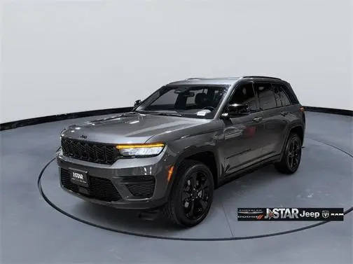 2023 Jeep Grand Cherokee Altitude 4WD photo