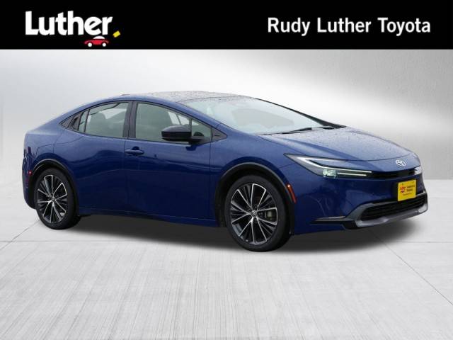 2023 Toyota Prius XLE FWD photo