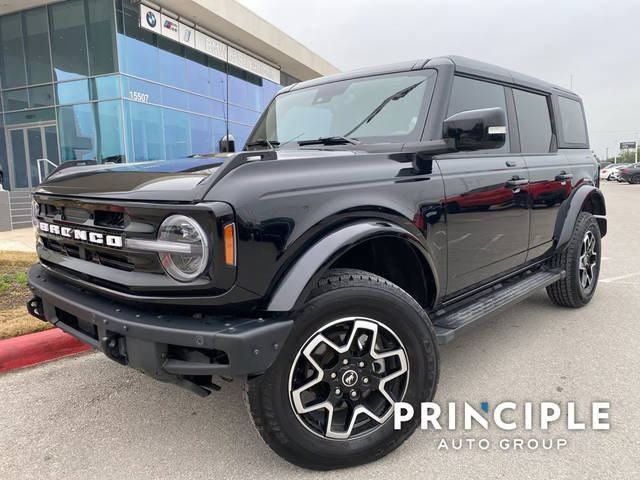 2023 Ford Bronco 4 Door Outer Banks 4WD photo