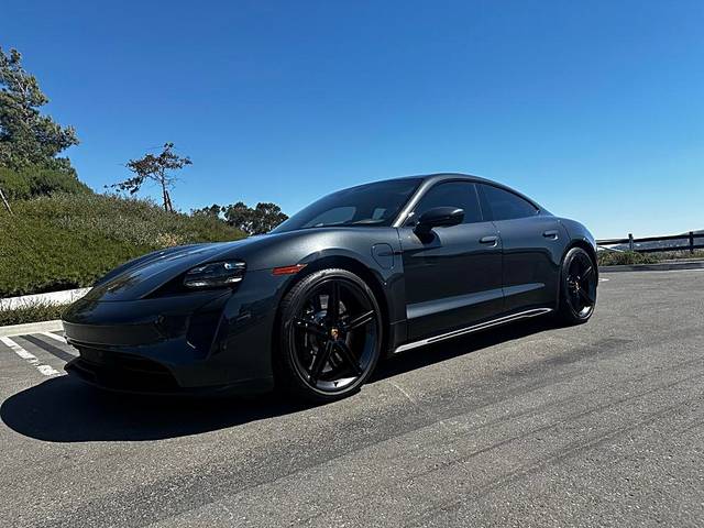2023 Porsche Taycan GTS AWD photo