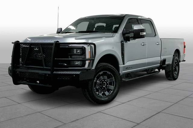 2023 Ford F-350 Super Duty LARIAT 4WD photo