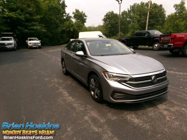 2023 Volkswagen Jetta SE FWD photo
