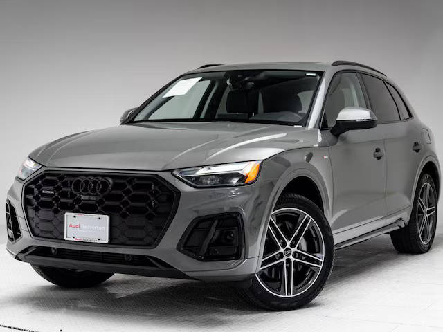 2023 Audi Q5 S line Premium Plus AWD photo