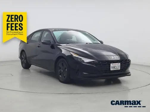 2023 Hyundai Elantra SEL FWD photo