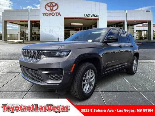2023 Jeep Grand Cherokee Laredo 4WD photo