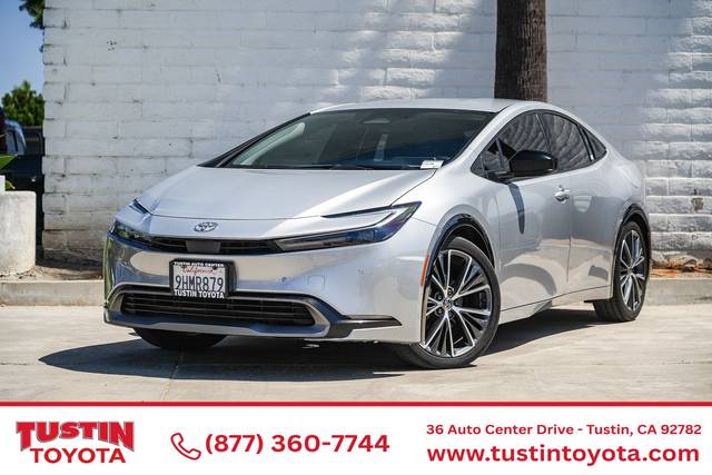 2023 Toyota Prius XLE FWD photo