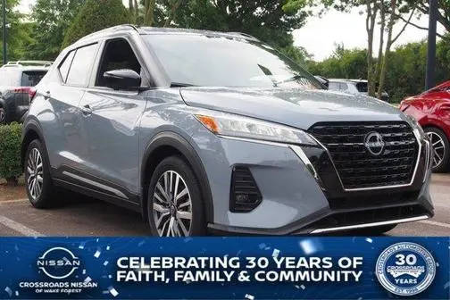 2023 Nissan Kicks SR FWD photo