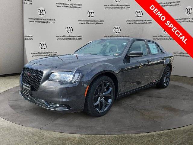 2023 Chrysler 300 300S RWD photo
