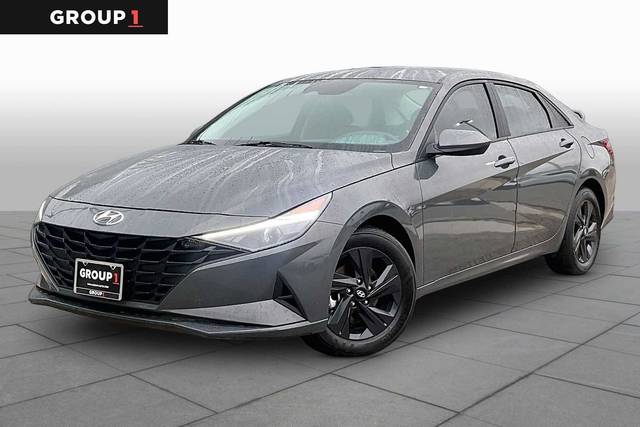 2023 Hyundai Elantra SEL FWD photo