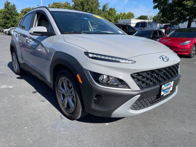2023 Hyundai Kona SEL FWD photo