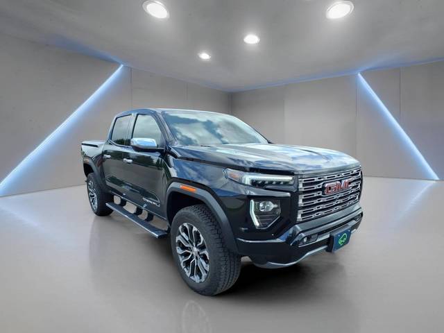 2023 GMC Canyon 4WD Denali 4WD photo