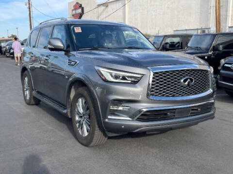 2020 Infiniti QX80 LUXE 4WD photo