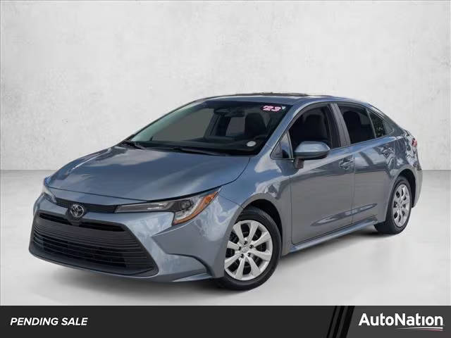 2023 Toyota Corolla LE FWD photo