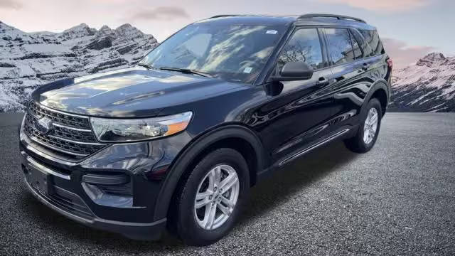 2023 Ford Explorer XLT 4WD photo