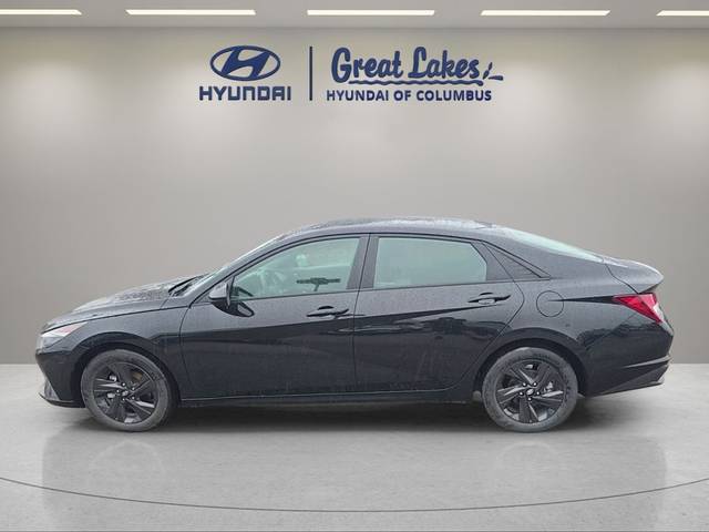 2023 Hyundai Elantra SEL FWD photo