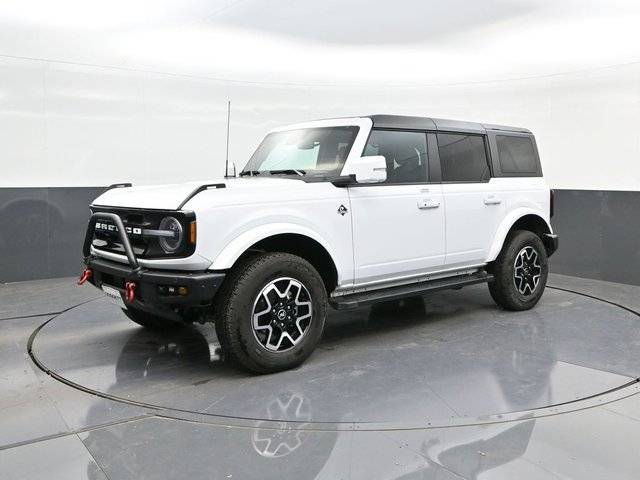 2023 Ford Bronco 4 Door Outer Banks 4WD photo