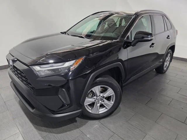 2023 Toyota RAV4 Hybrid XLE AWD photo